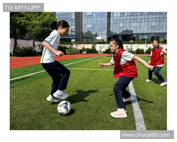 足球明星们的童趣瞬间高清图片展现他们可爱的一面